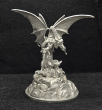 Load image into Gallery viewer, 101-2501:  25mm Mother's Love