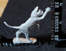 Load image into Gallery viewer, 48-0894: Giant Cat, Attacking