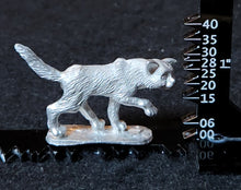 Load image into Gallery viewer, 48-0893: Giant Kitten, Looking Right
