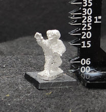 Load image into Gallery viewer, 53-0866: Kappa, Attacking, Right Arm Forward