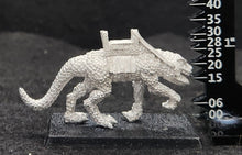 Load image into Gallery viewer, 48-0686: Lizard Mount, Heavy Scales, Advancing Right