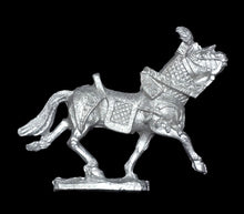Load image into Gallery viewer, 48-0390: Horse, Armored, F.R. Raised, Small Plume