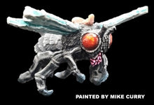 Load image into Gallery viewer, 48-0622: Giant Fly, Saddled