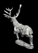 Load image into Gallery viewer, 48-0637: Great Stag, Armored, Right Leg Raised