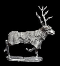 Load image into Gallery viewer, 48-0637: Great Stag, Armored, Right Leg Raised