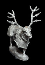 Load image into Gallery viewer, 48-0637: Great Stag, Armored, Right Leg Raised