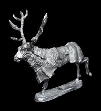 Load image into Gallery viewer, 48-0637: Great Stag, Armored, Right Leg Raised