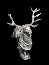 Load image into Gallery viewer, 48-0638: Great Stag, Armored, Right Leg Forward