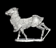 Load image into Gallery viewer, 48-0638: Great Stag, Armored, Right Leg Forward