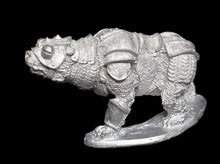 Load image into Gallery viewer, 48-0877: Titanic Bear, Plate Armor, RF Raised, Closed Mouth
