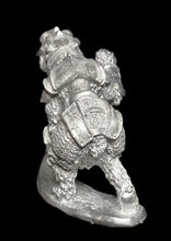 Load image into Gallery viewer, 48-0877: Titanic Bear, Plate Armor, RF Raised, Closed Mouth