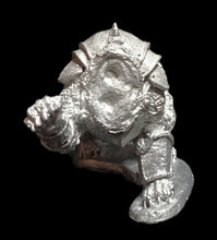 Load image into Gallery viewer, 48-0877: Titanic Bear, Plate Armor, RF Raised, Closed Mouth
