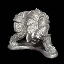 Load image into Gallery viewer, 48-0877: Titanic Bear, Plate Armor, RF Raised, Closed Mouth