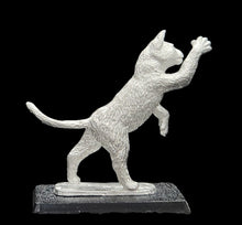 Load image into Gallery viewer, 48-0894: Giant Cat, Attacking