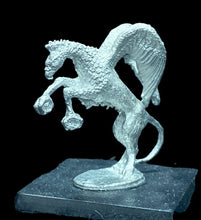 Load image into Gallery viewer, 49-0029: Griffin, Rampant