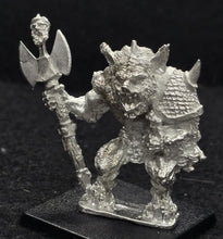 Load image into Gallery viewer, 49-0284:  Beastial Titan with Axe and Victim