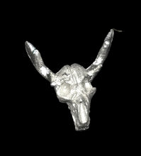 Load image into Gallery viewer, 49-9669: Horned Skull
