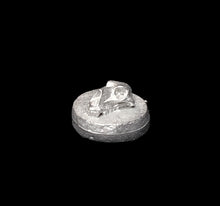 Load image into Gallery viewer, 49-9670: Skull on Small Base