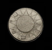 Load image into Gallery viewer, 49-9942: Small Dais, Starburst Pattern