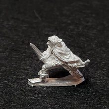 Load image into Gallery viewer, 50-0029: Elf Ranger, Sword Forward, Dagger Back