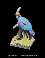 Load image into Gallery viewer, 50-0098:  Elf Warlord Advancing