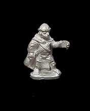 Load image into Gallery viewer, 50-0232: Halfling Standard Bearer