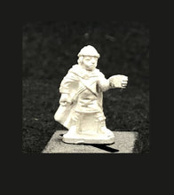 Load image into Gallery viewer, 50-0232: Halfling Standard Bearer