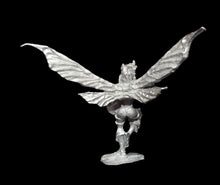 Load image into Gallery viewer, 50-0527: Fairy Warrior with Round Shield, Weapon Options