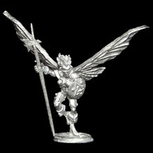 Load image into Gallery viewer, 50-0527: Fairy Warrior with Round Shield, Weapon Options