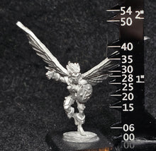 Load image into Gallery viewer, 50-0527: Fairy Warrior with Round Shield, Weapon Options