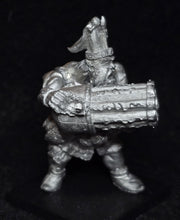 Load image into Gallery viewer, 50-0867: Giant Ogre Mercenary with Volley Gun, Firing