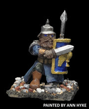 Load image into Gallery viewer, 50-2402: Dwarf Spearman with Sword
