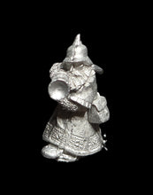 Load image into Gallery viewer, 50-2441: Dwarf Hand Gunner, Aiming