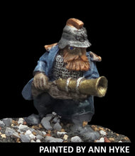 Load image into Gallery viewer, 50-2442: Dwarf Hand Gunner, At Ready