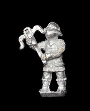 Load image into Gallery viewer, 50-2945: Armored Gnome Crossbowman