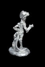 Load image into Gallery viewer, 50-6503: Reptiliad Skirmisher, Armored, In Reserve, without Shield