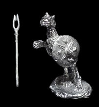 Load image into Gallery viewer, 50-6504: Reptiliad Skirmisher, In Reserve, Round Shield with Spiked Boss