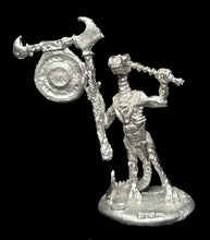 Load image into Gallery viewer, 50-6513: Reptiliad Musician with Gong