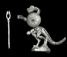 Load image into Gallery viewer, 50-6528: Reptiliad Warrior, Round Shield, Two Handed Weapon, 3rd Rank