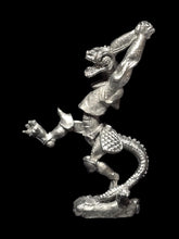 Load image into Gallery viewer, 50-6555: Reptiliad Berserker Attacking, Fists Overhead