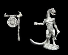 Load image into Gallery viewer, 50-6564: Reptiliad Musician with Gong