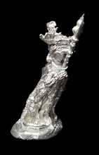 Load image into Gallery viewer, 50-6593: Reptiliad Mage with Staff, In Reserve
