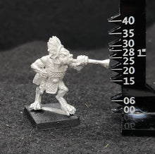 Load image into Gallery viewer, 50-6852: Tenoch Scout with Blow Pipe, Firing