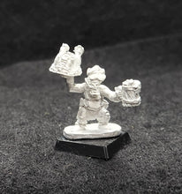 Load image into Gallery viewer, 51-1498:  Goblin Raider Cook
