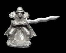 Load image into Gallery viewer, 51-3723: Skeletal Knight with Greatsword