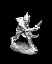 Load image into Gallery viewer, 51-4032: Dark Elf Assassin with Pair of Daggers