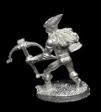 Load image into Gallery viewer, 51-4041: Dark Elf Crossbowman, Advancing