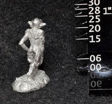 Load image into Gallery viewer, 51-7822: Sand Dweller, Advancing