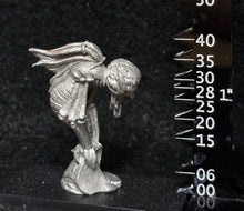 Load image into Gallery viewer, 51-7852: Mi-Go, Wings Folded