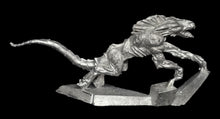 Load image into Gallery viewer, 51-7861: Hound of Tindalos, Charging